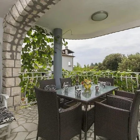 Apartament In With Terrace, Air Condition, Wifi, Washing Machine *