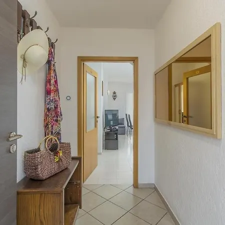In With Terrace, Air Condition, Wifi, Washing Machine Apartment