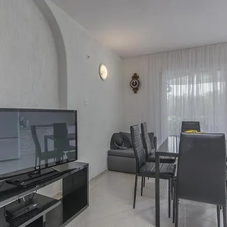 In With Terrace, Air Condition, Wifi, Washing Machine Rovinj