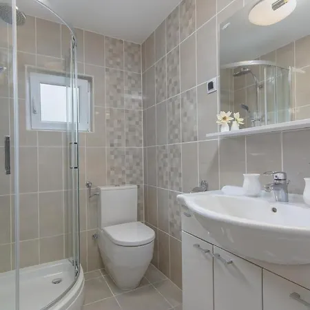 In With Terrace, Air Condition, Wifi, Washing Machine * Rovinj